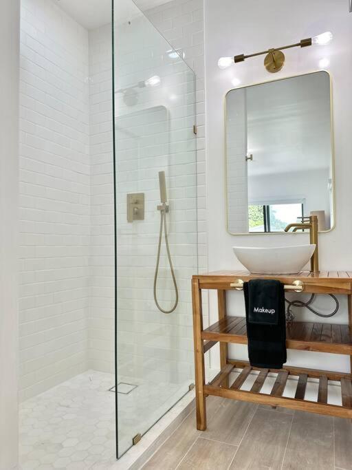 Pool Sleeps 8 Mins To Calle 8 Sobe Brickell